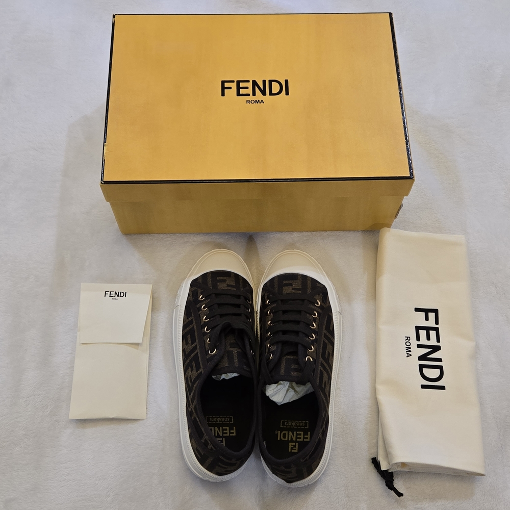 Fendi Women's Brown Logo Sneakers NWT